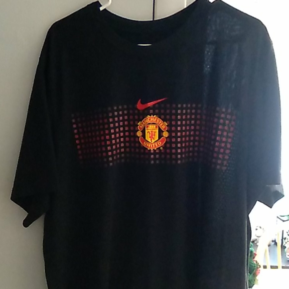 Manchester United Nike Drifit shirt XL - Picture 1 of 3